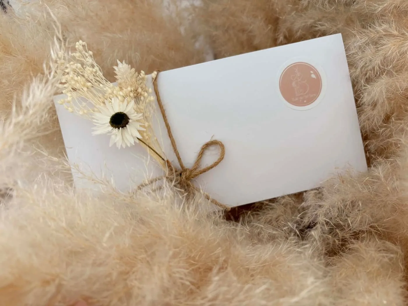 Bon cadeau Bulle de Naît'Sens, à offrir pour un bain sensoriel, un massage bébé ou une séance de réflexologie
